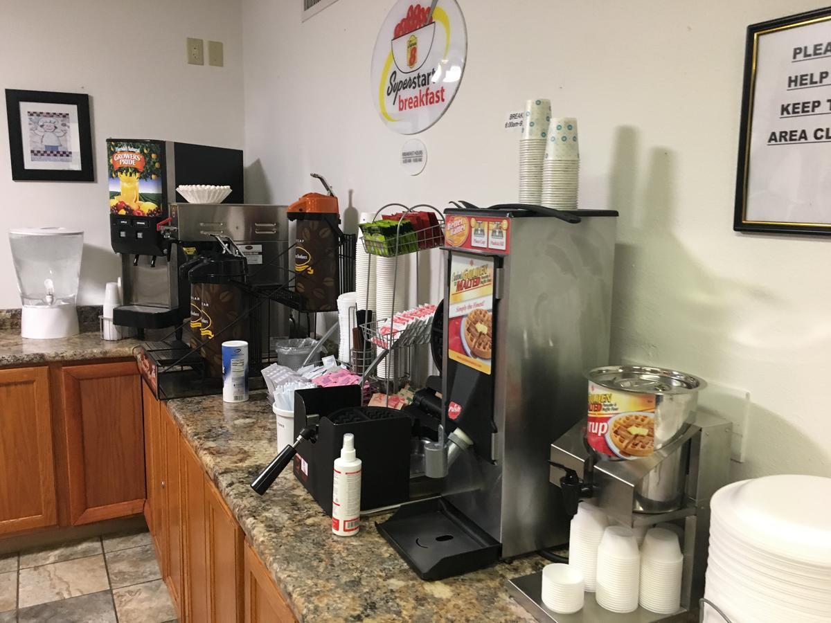 Super 8 By Wyndham Airport I90 Ξενοδοχείο Σιου Φολς Εξωτερικό φωτογραφία