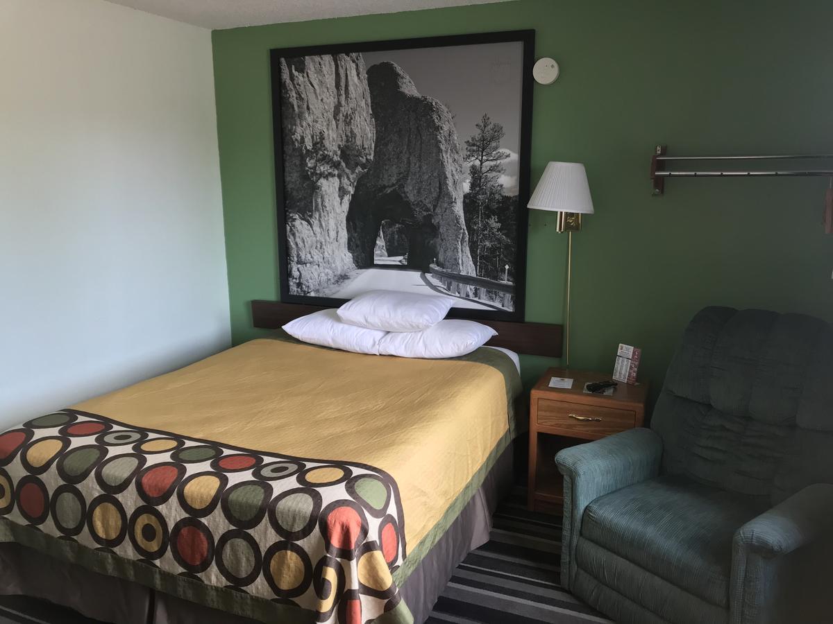 Super 8 By Wyndham Airport I90 Ξενοδοχείο Σιου Φολς Εξωτερικό φωτογραφία