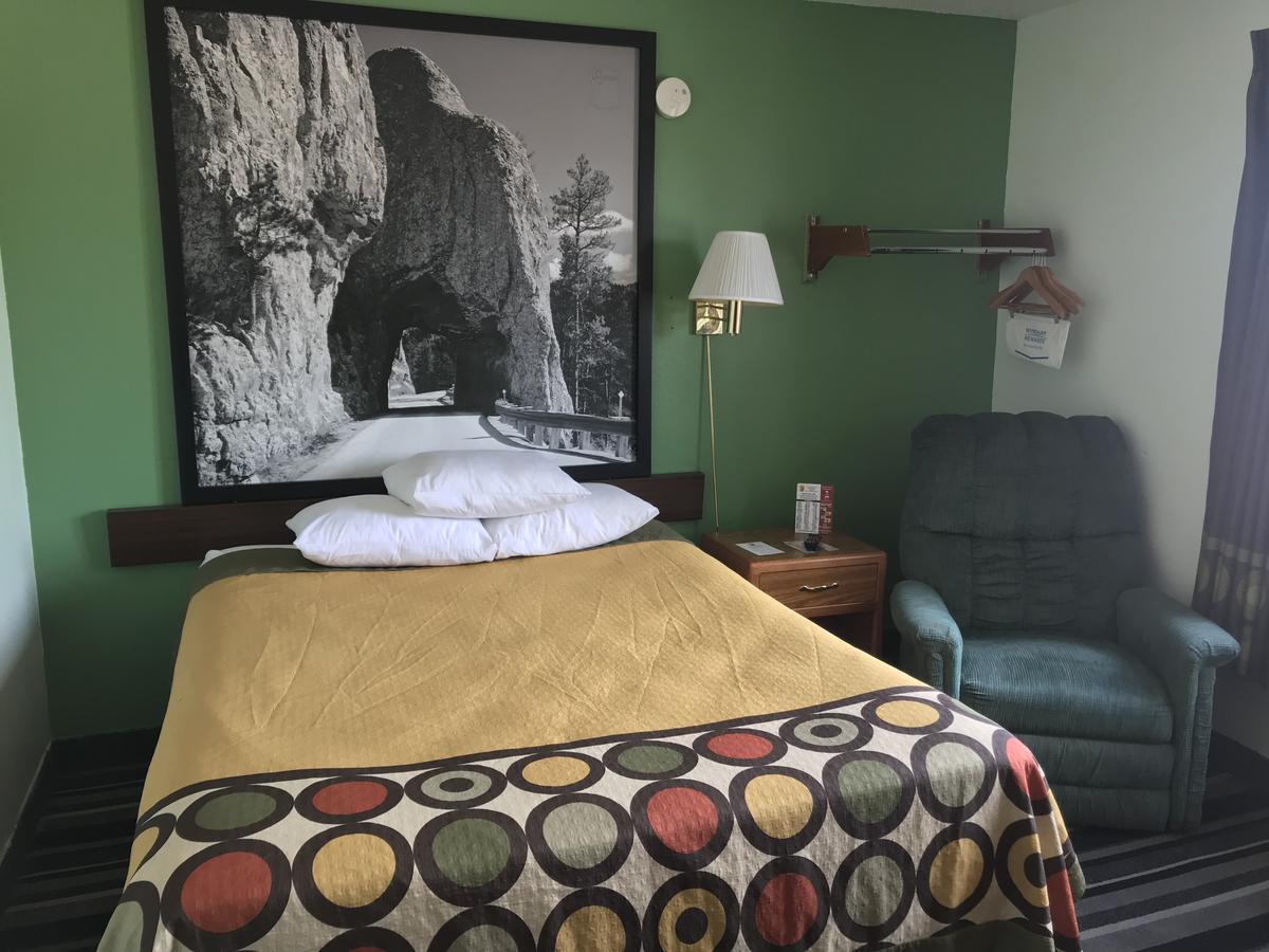 Super 8 By Wyndham Airport I90 Ξενοδοχείο Σιου Φολς Εξωτερικό φωτογραφία