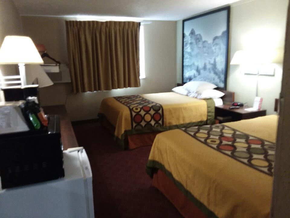 Super 8 By Wyndham Airport I90 Ξενοδοχείο Σιου Φολς Εξωτερικό φωτογραφία