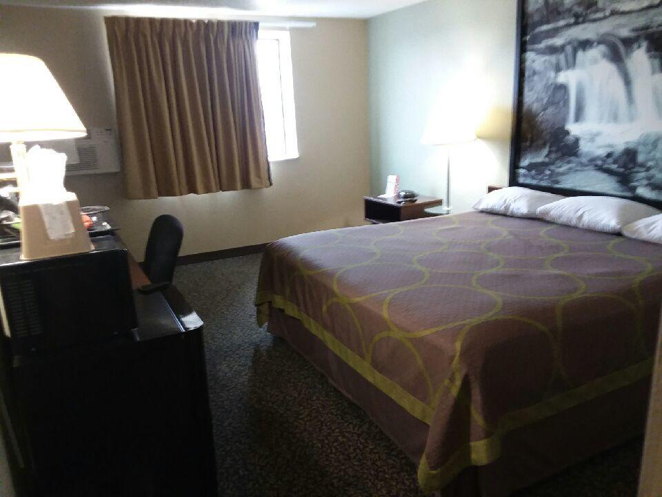 Super 8 By Wyndham Airport I90 Ξενοδοχείο Σιου Φολς Εξωτερικό φωτογραφία
